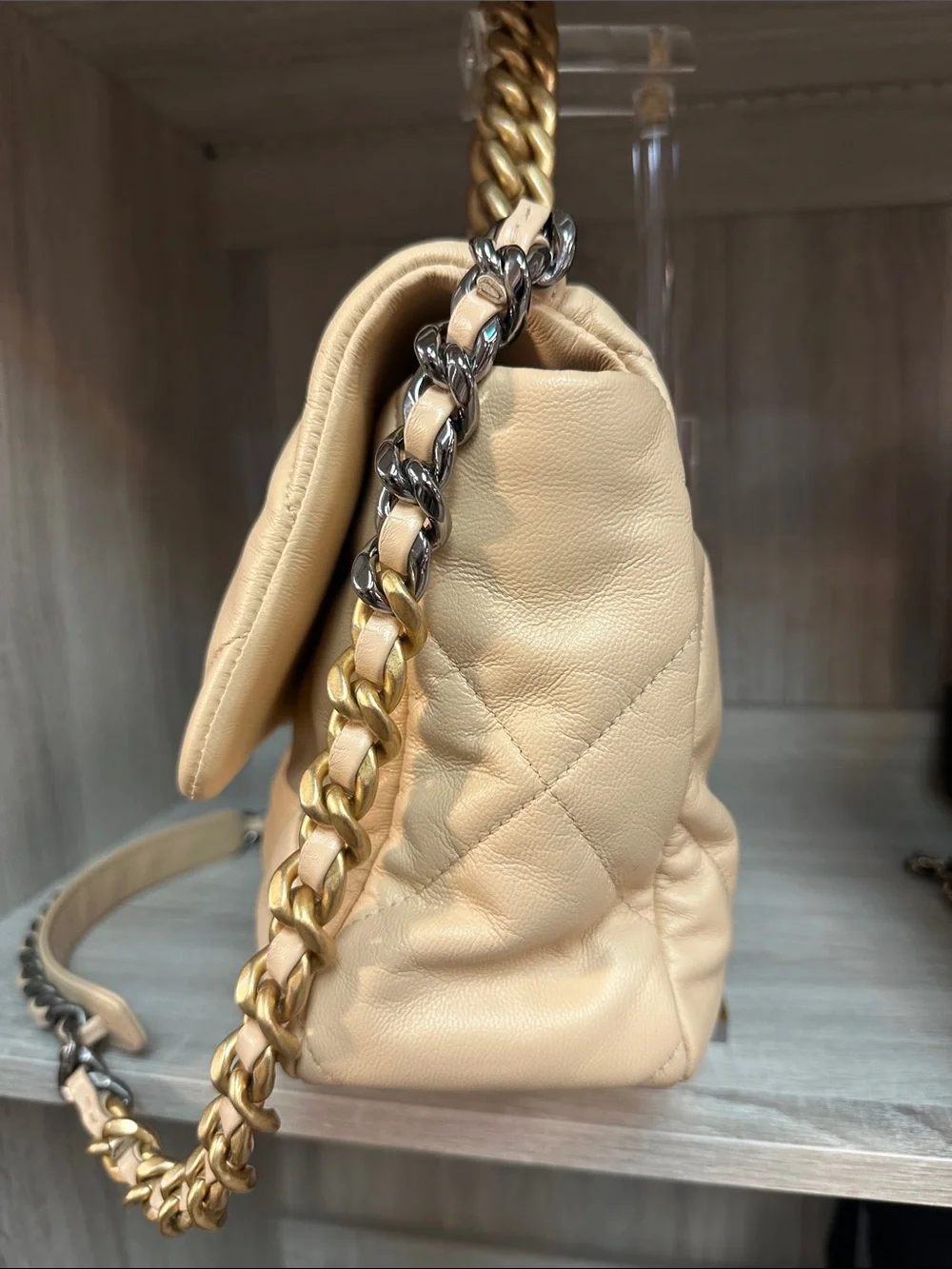 Chanel 19 Quilted Leather shoulder bag